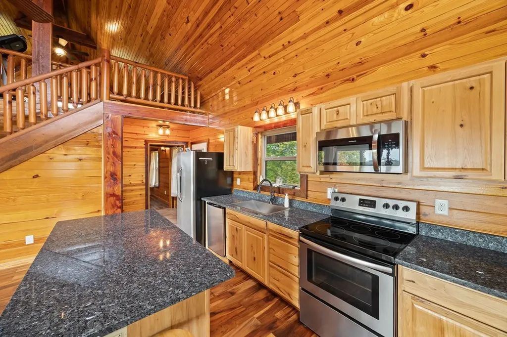 604 Hickory Lane Hilham TN 38568
