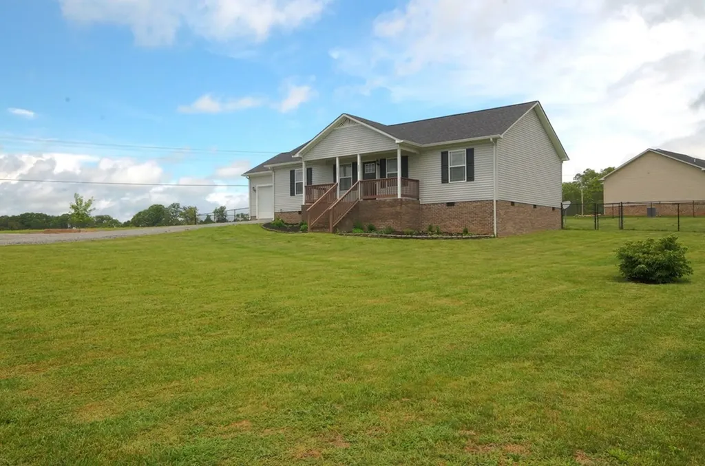 6608 Rice Road Baxter TN 38544