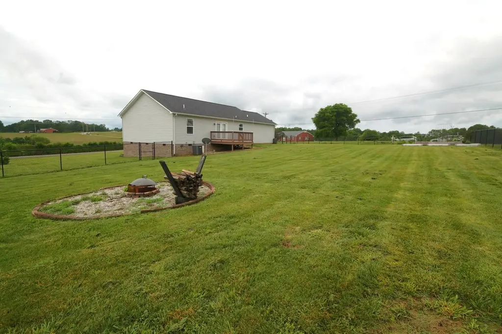 6608 Rice Road Baxter TN 38544
