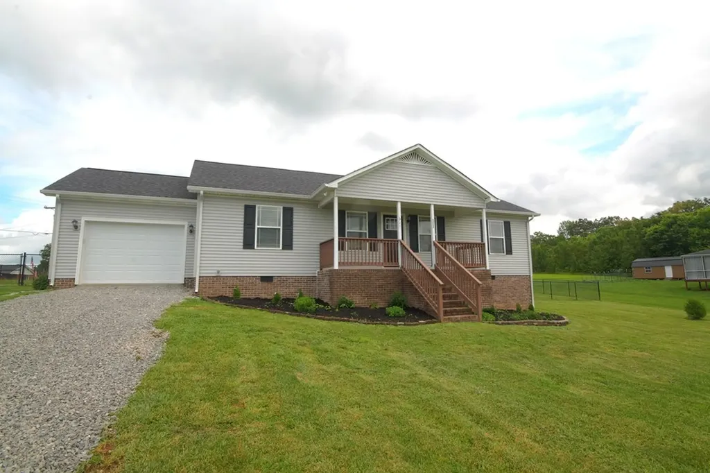 6608 Rice Road Baxter TN 38544