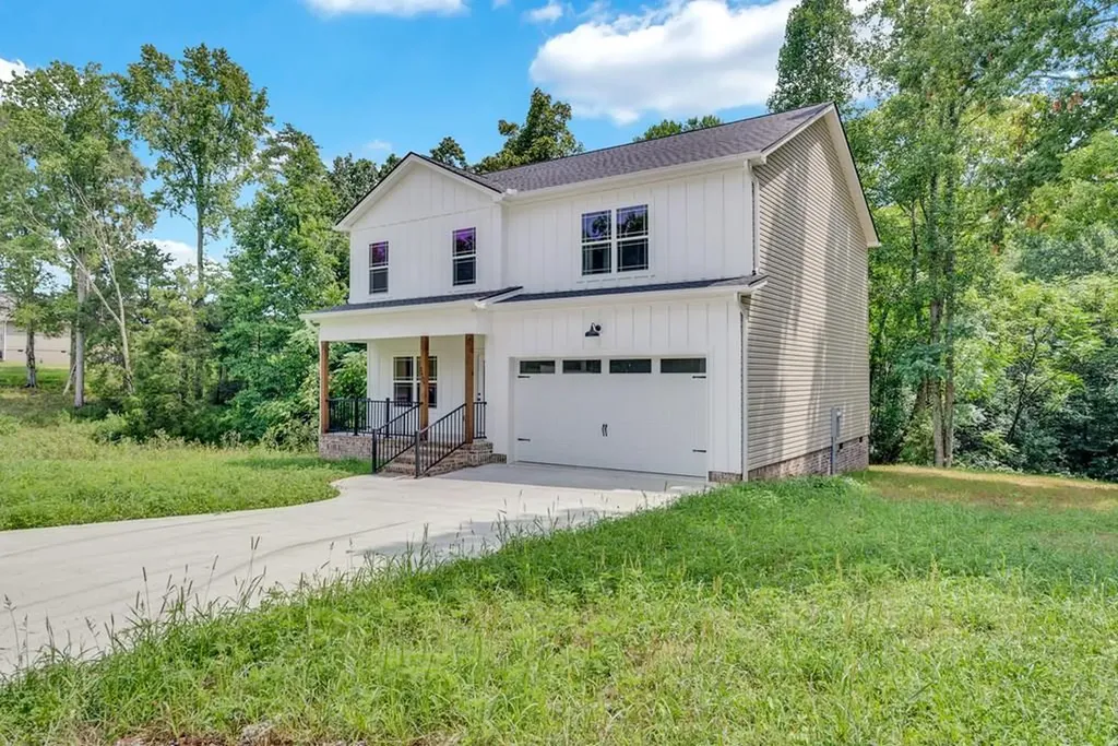 2489 Whispering Oaks Lane Cookeville TN 38501