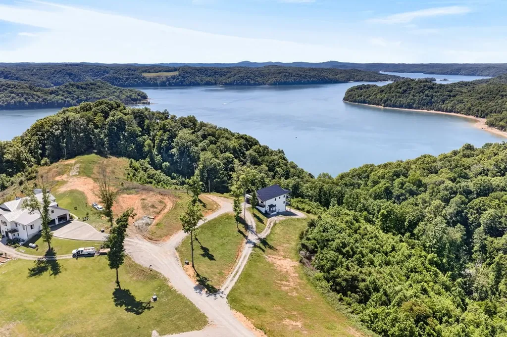 448 Taylor Road Byrdstown TN 38549