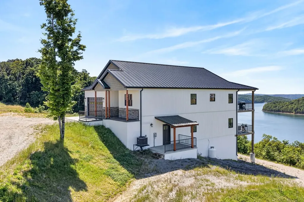 448 Taylor Road Byrdstown TN 38549