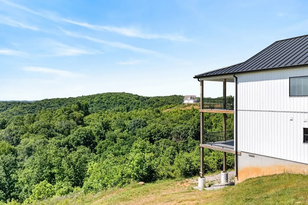 448 Taylor Road Byrdstown TN 38549