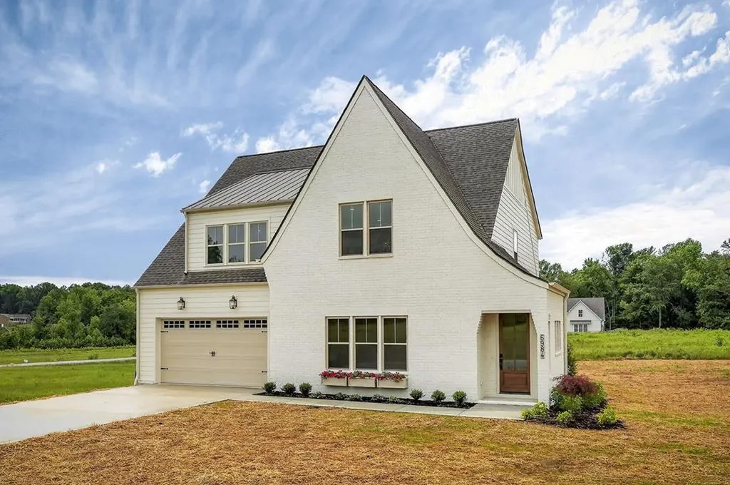 6984 Honeysuckle Trail Baxter TN 38544