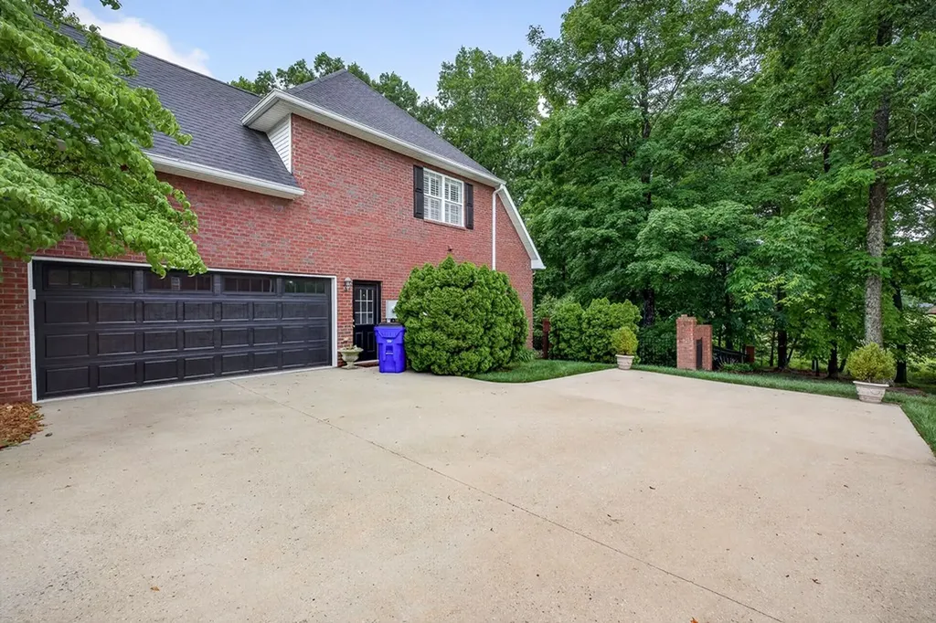 779 Coveview Circle Cookeville TN 38506