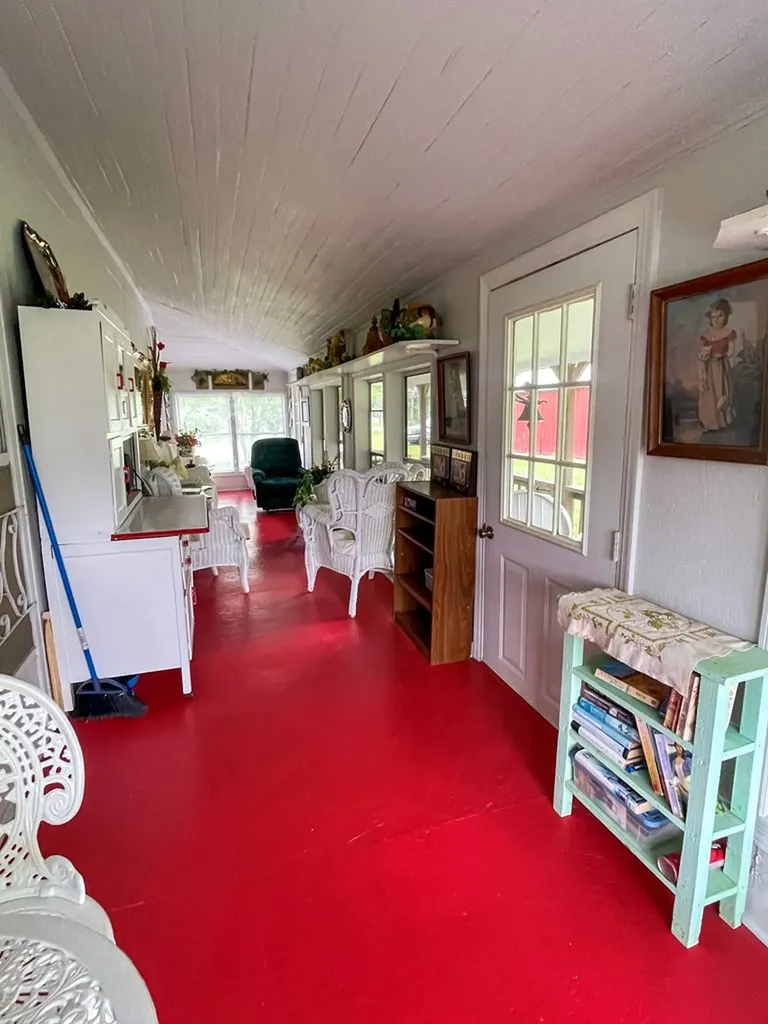 1960 Leffle Webb Road Crossville TN 38572