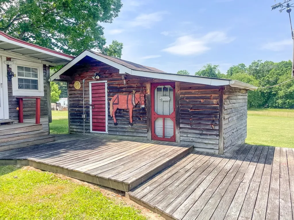 1960 Leffle Webb Road Crossville TN 38572