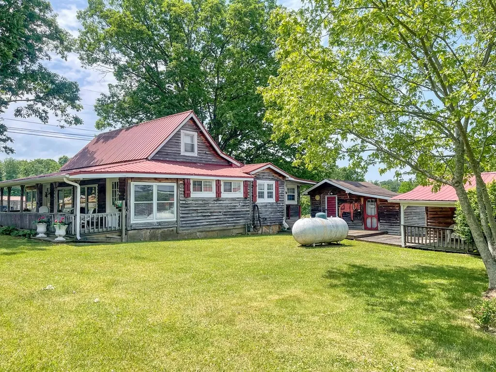 1960 Leffle Webb Road Crossville TN 38572