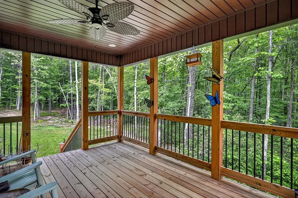 1507 E Overlook Road Monterey TN 38574