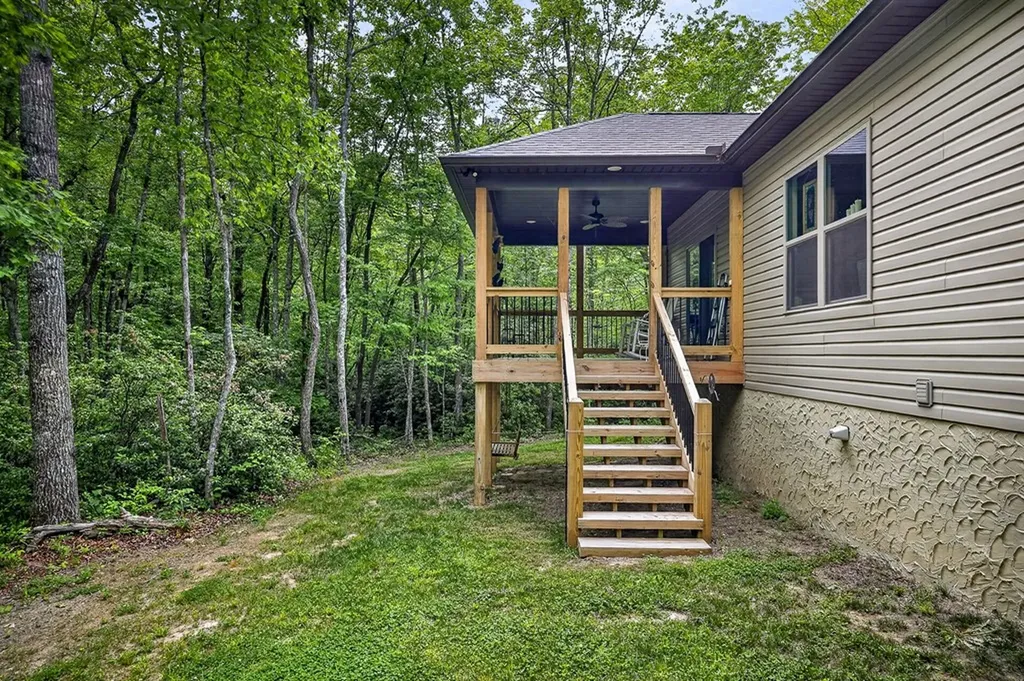 1507 E Overlook Road Monterey TN 38574