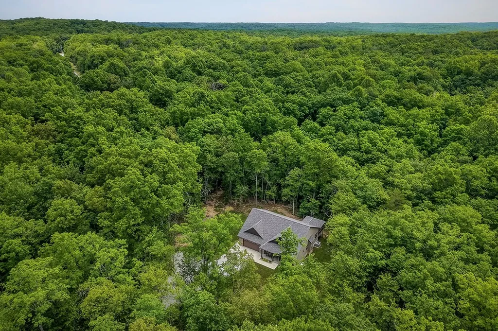 1507 E Overlook Road Monterey TN 38574