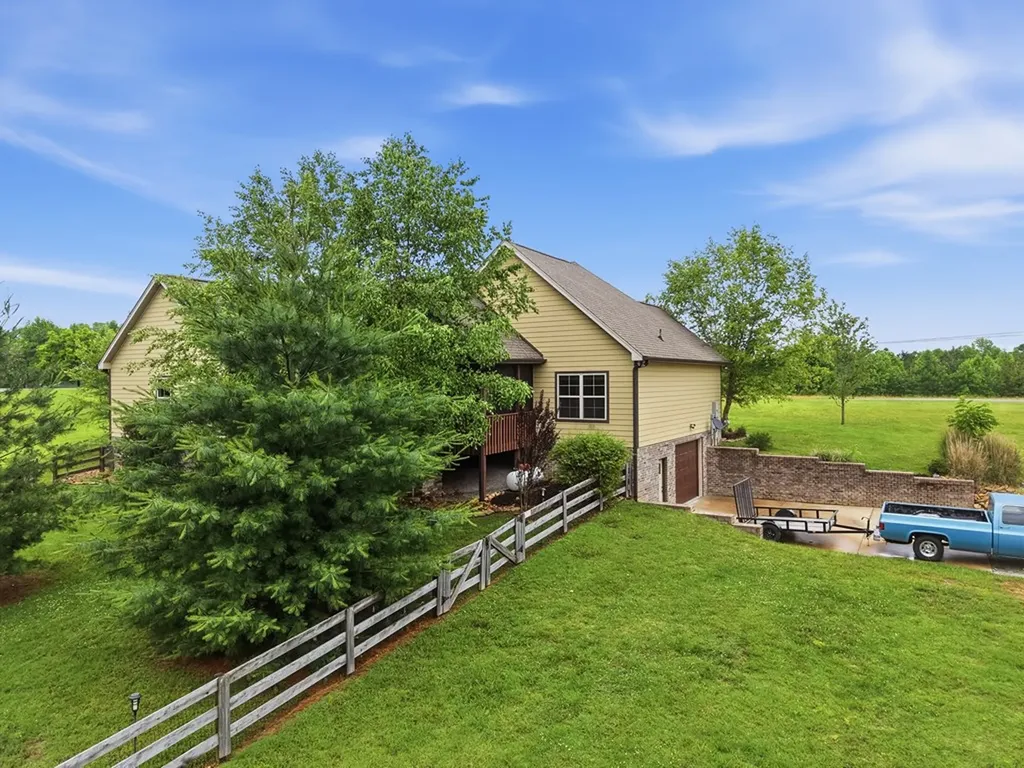 5277 Herrens Chapel Road Silver Point TN 38582