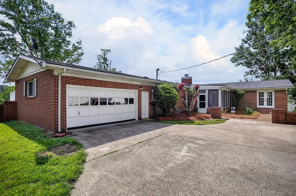 312 N Jefferson Avenue Cookeville TN 38501