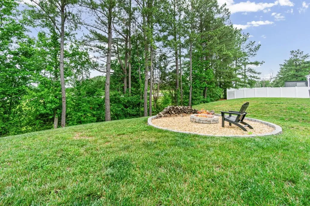 176 Nunally Drive Baxter TN 38544