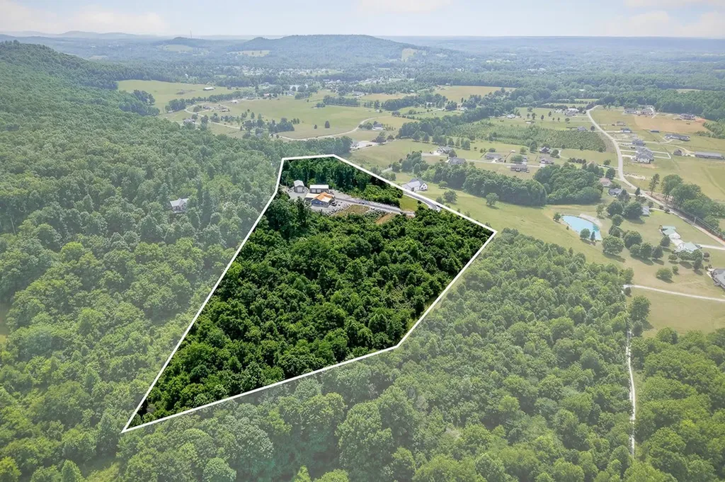 1005 Bethlehem Estates Drive Livingston TN 38570