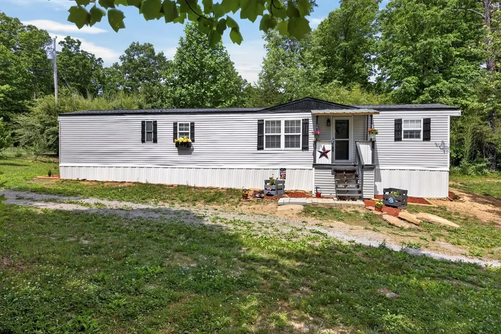 420 Oneida Lane Wilder TN 38589