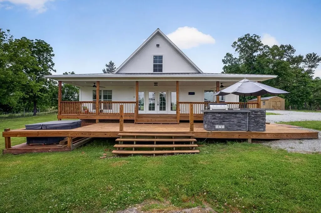8495 Baxter Road Baxter TN 38544