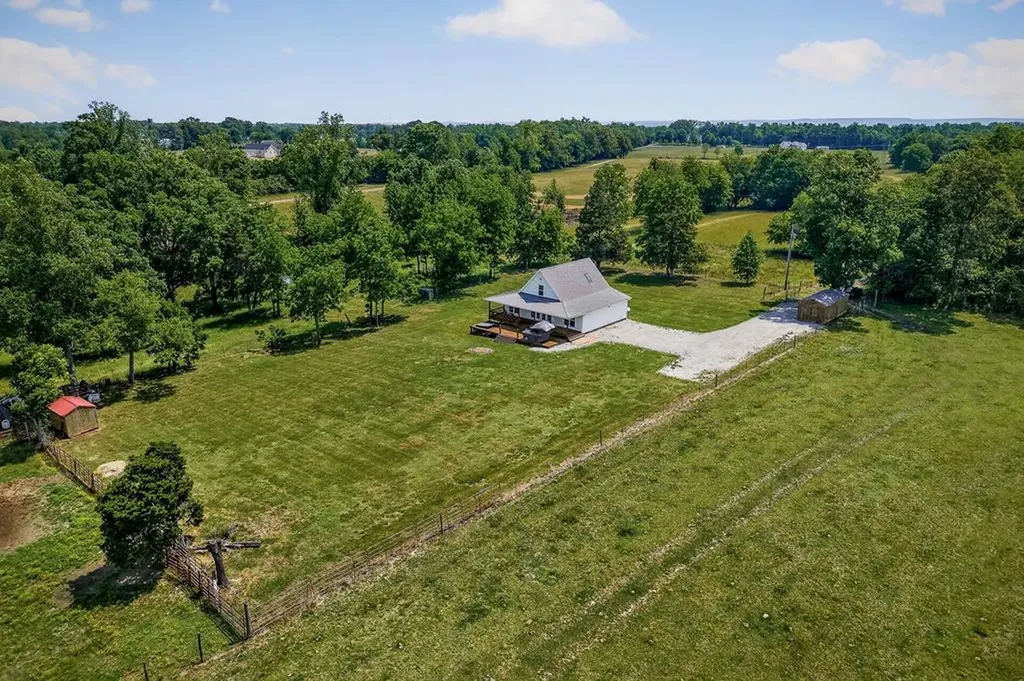 8495 Baxter Road Baxter TN 38544
