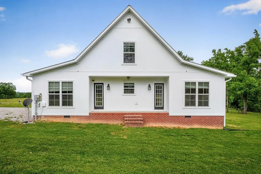 8495 Baxter Road Baxter TN 38544