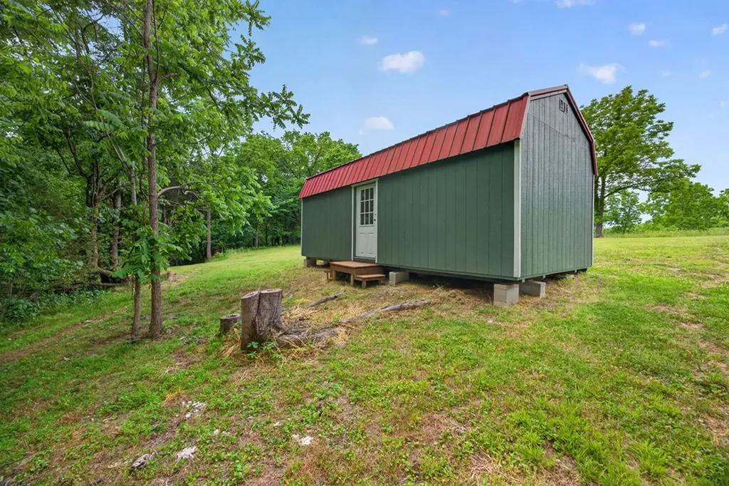 175 Harris Lane Cookeville TN 38501