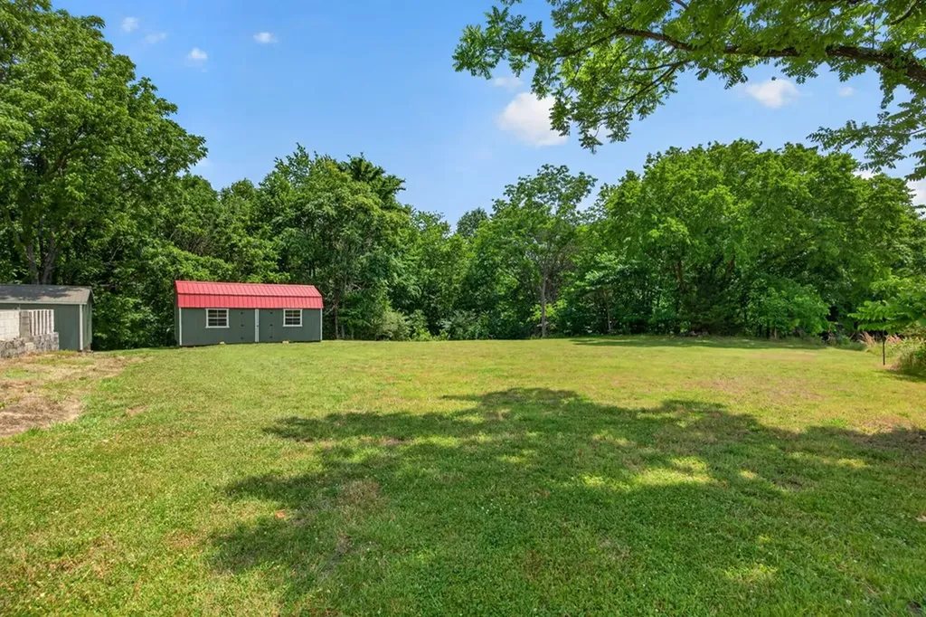 175 Harris Lane Cookeville TN 38501