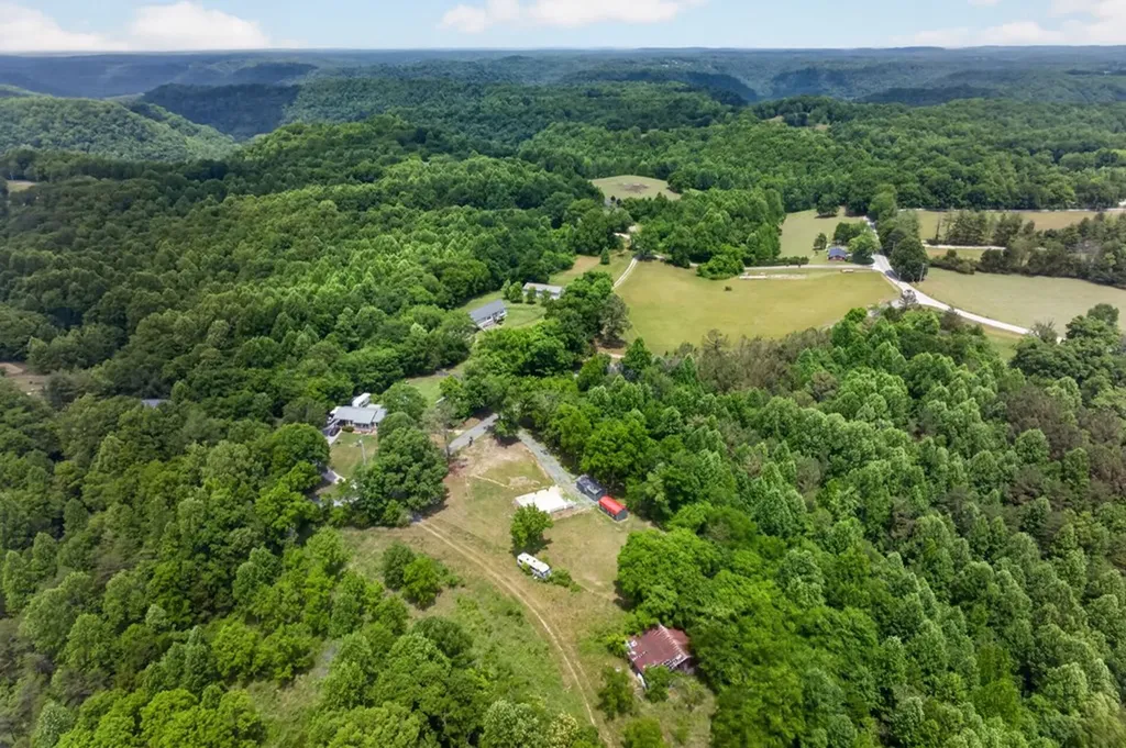 175 Harris Lane Cookeville TN 38501