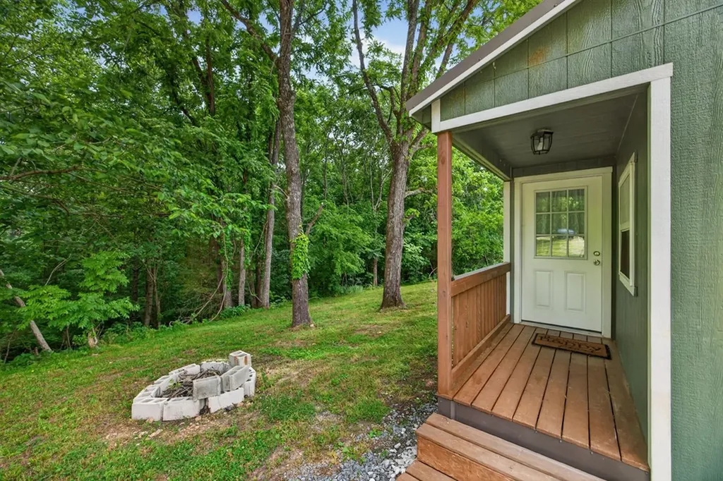 175 Harris Lane Cookeville TN 38501
