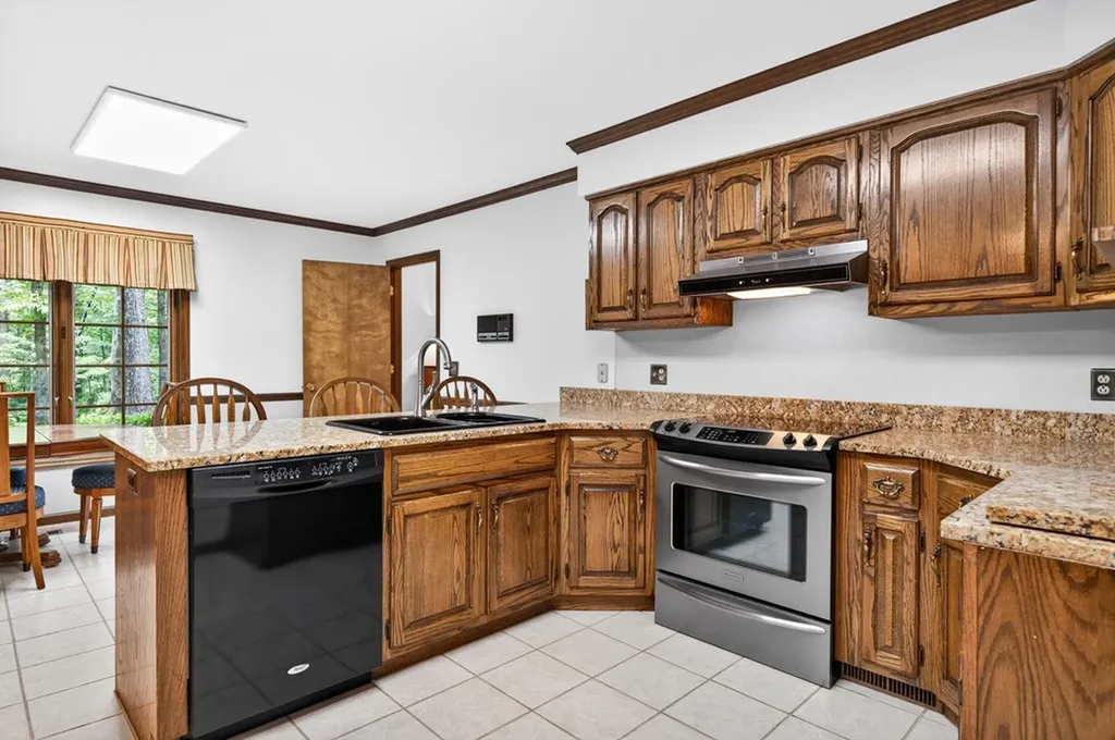555 S Maple Cookeville TN 38501