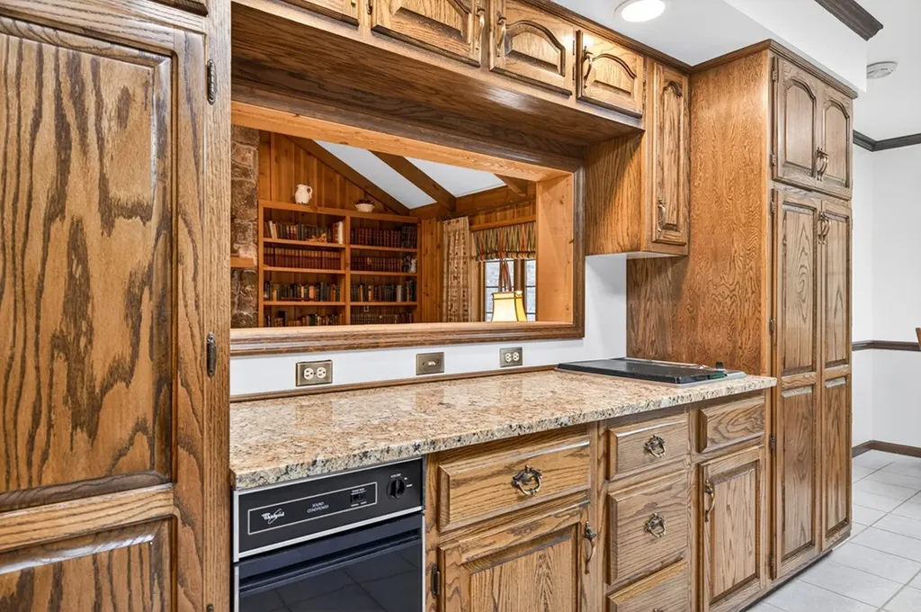 555 S Maple Cookeville TN 38501