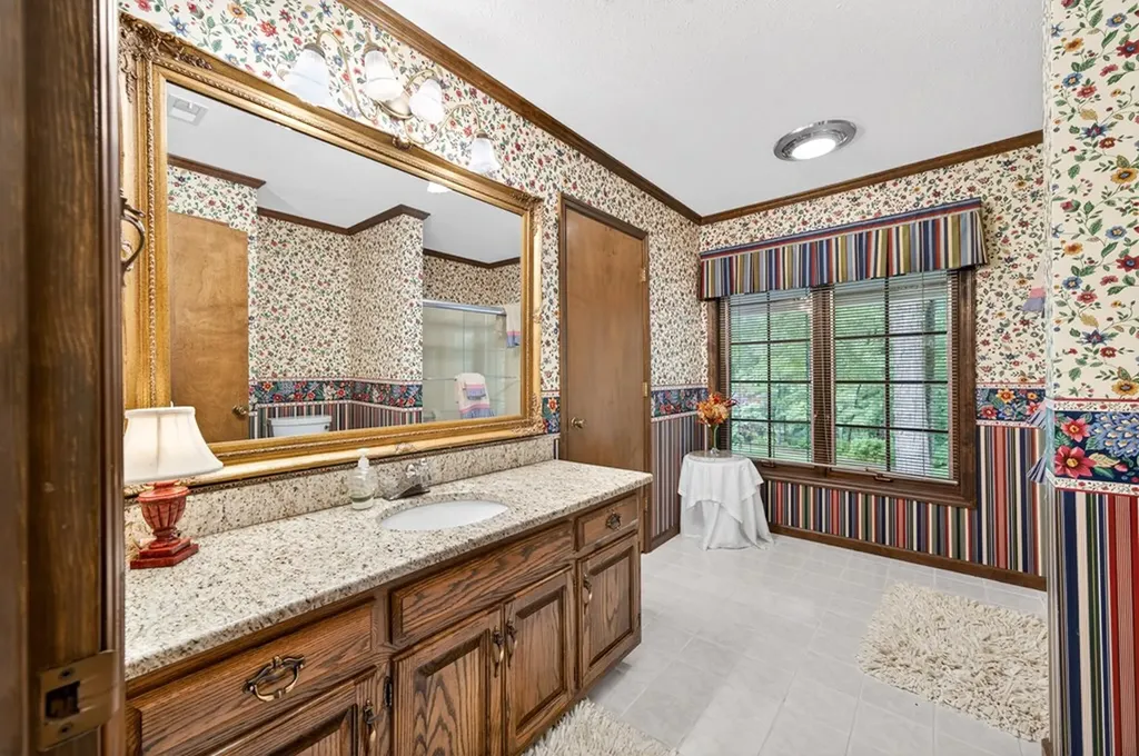 555 S Maple Cookeville TN 38501