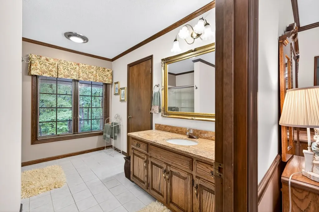 555 S Maple Cookeville TN 38501