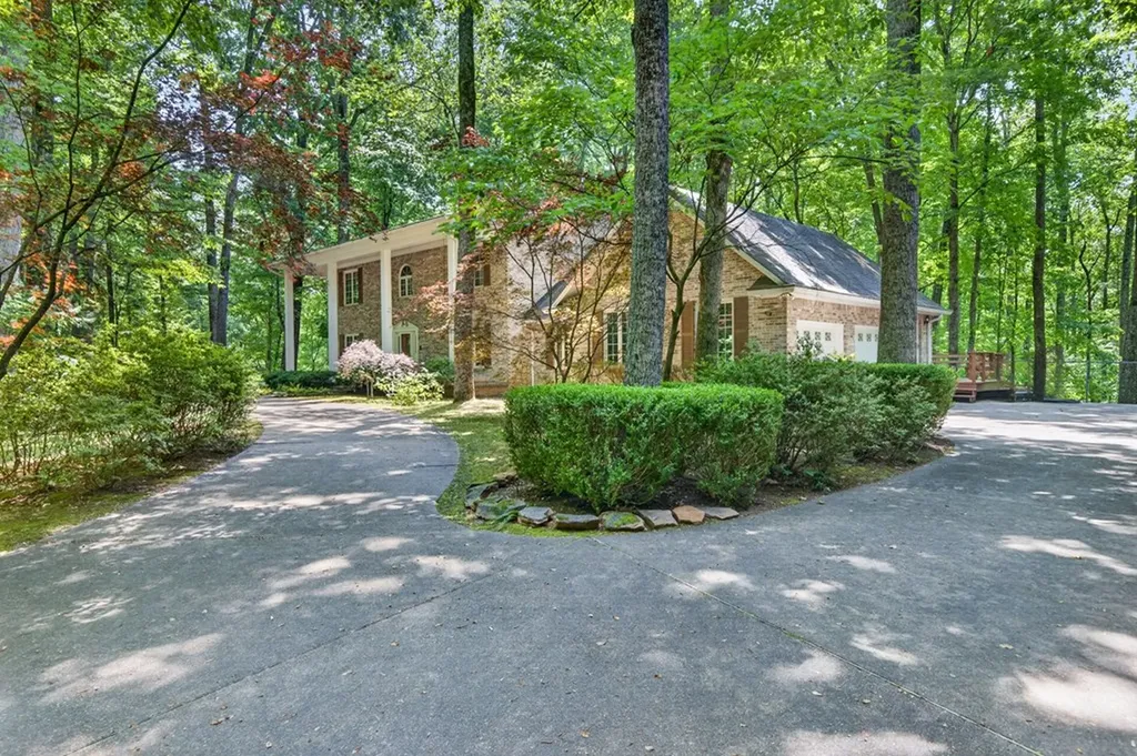 555 S Maple Cookeville TN 38501