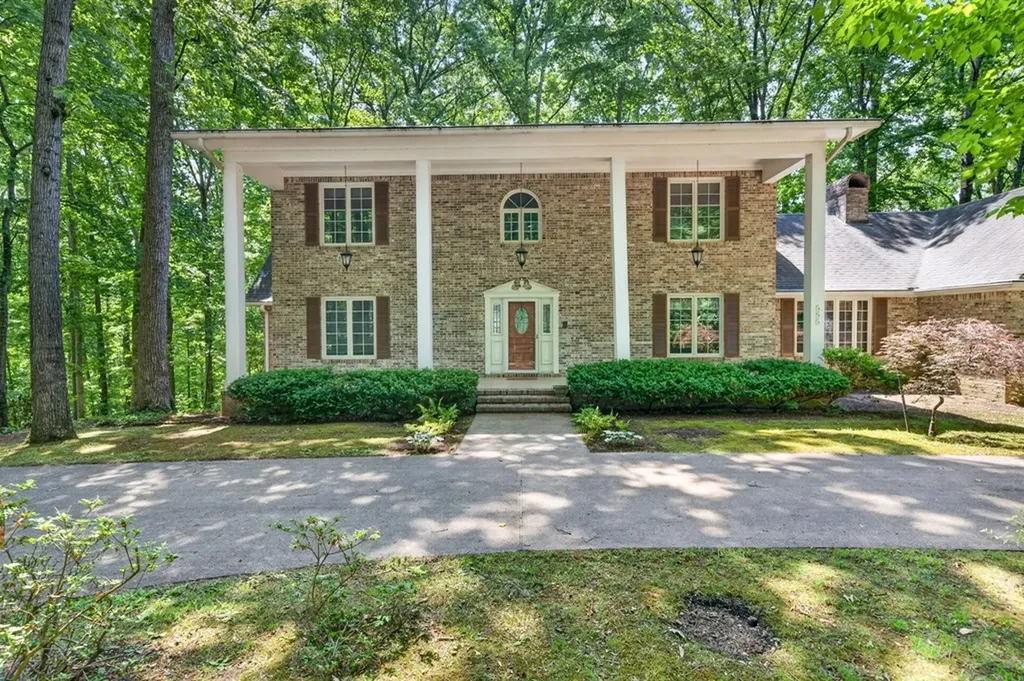 555 S Maple Cookeville TN 38501