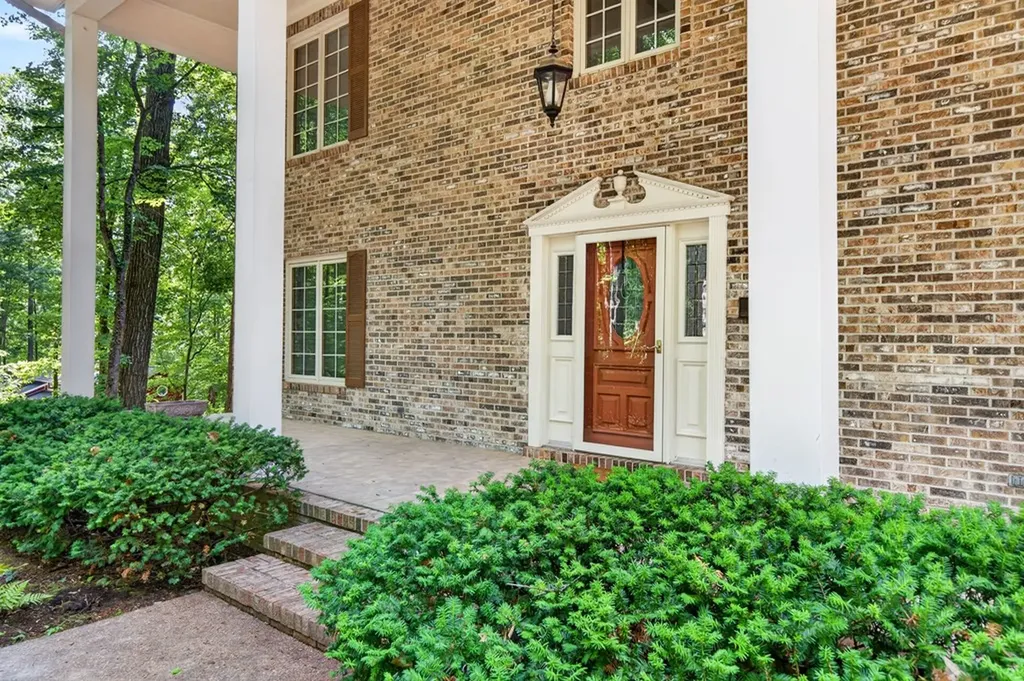 555 S Maple Cookeville TN 38501