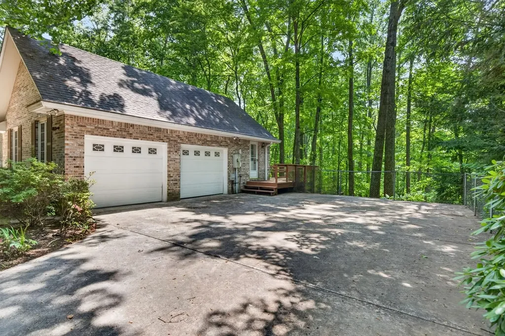 555 S Maple Cookeville TN 38501