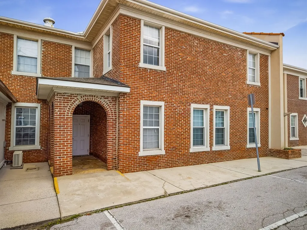 29 Taylor Avenue Crossville TN 38555