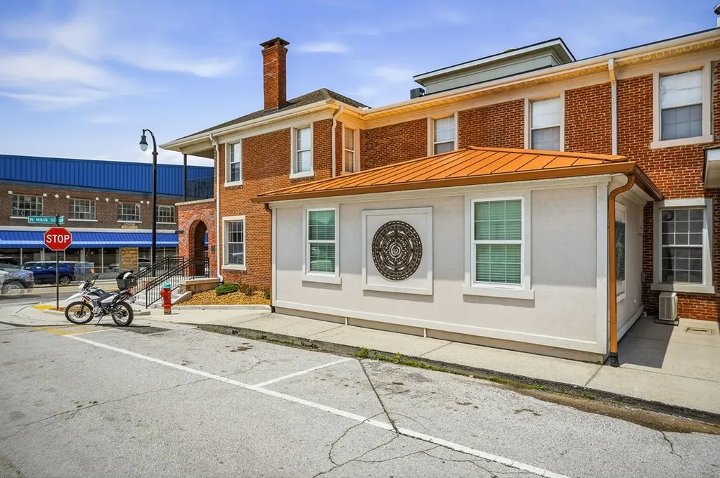 29 Taylor Avenue Crossville TN 38555