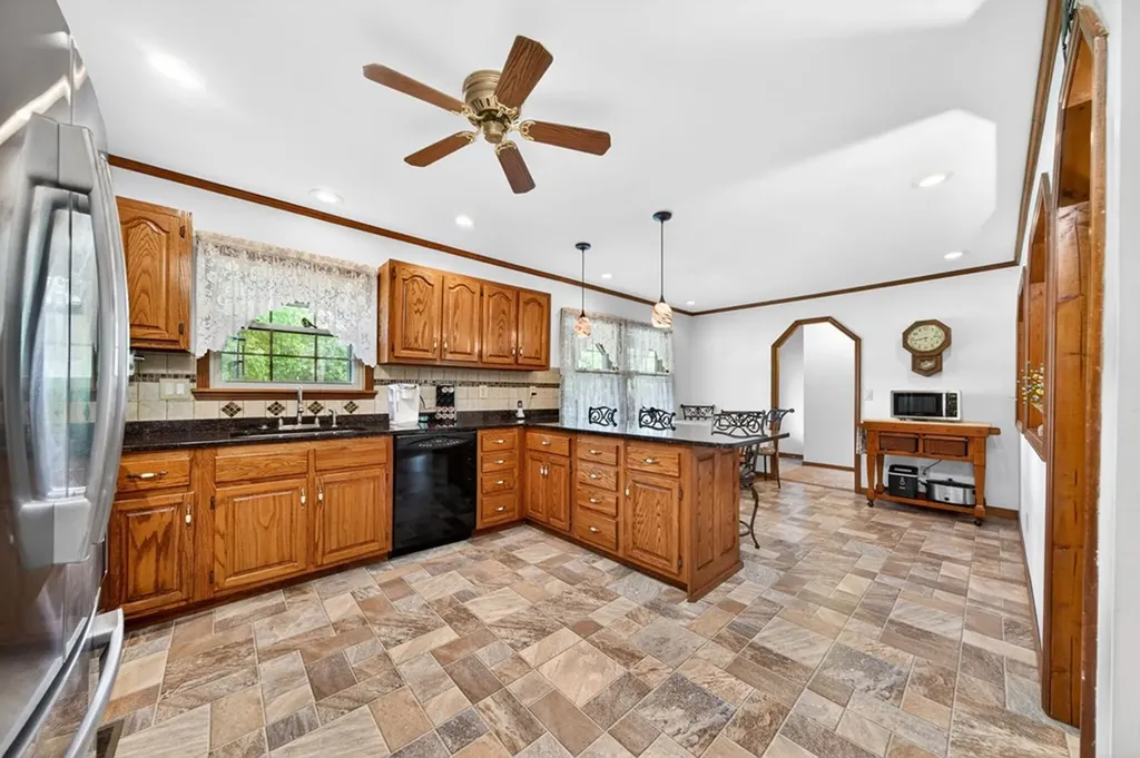 25 Old Kentucky Stock Road Crossville TN 38571