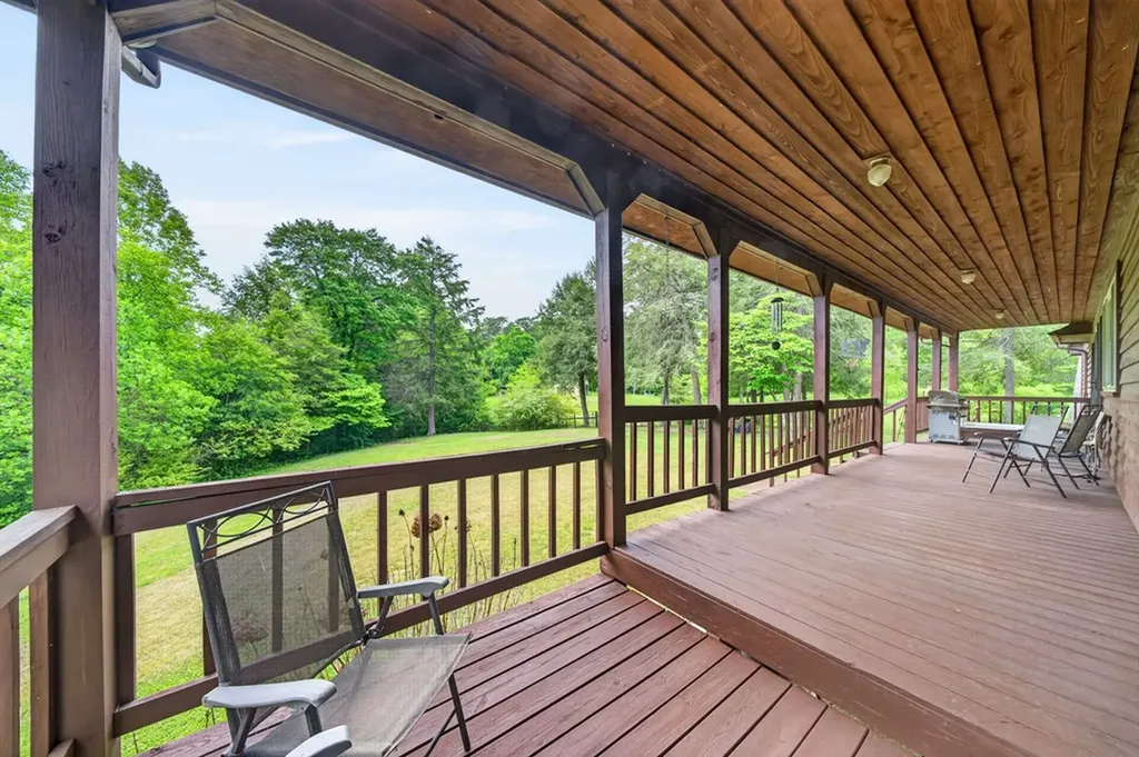 25 Old Kentucky Stock Road Crossville TN 38571