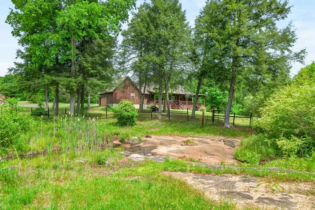 25 Old Kentucky Stock Road Crossville TN 38571