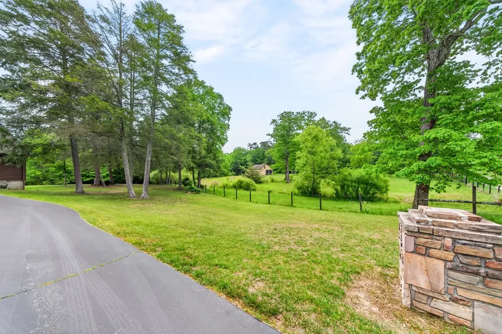 25 Old Kentucky Stock Road Crossville TN 38571