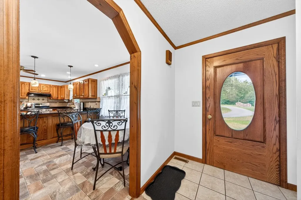 25 Old Kentucky Stock Road Crossville TN 38571