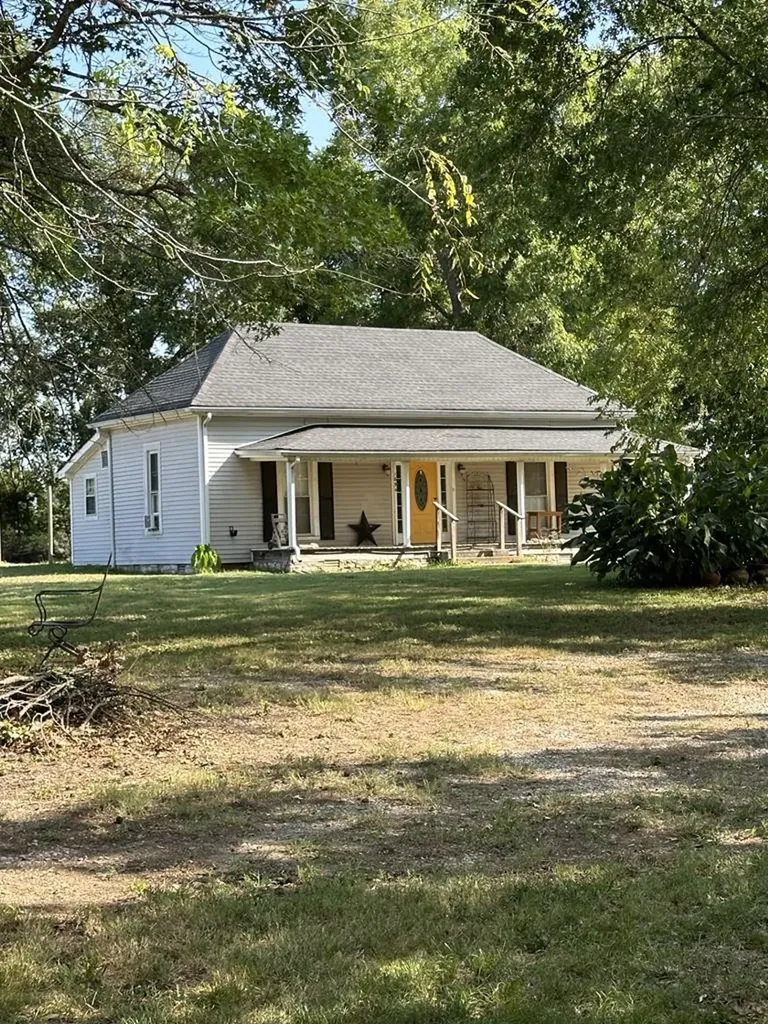 1694 Verona Caney Road Lewisburg TN 37091