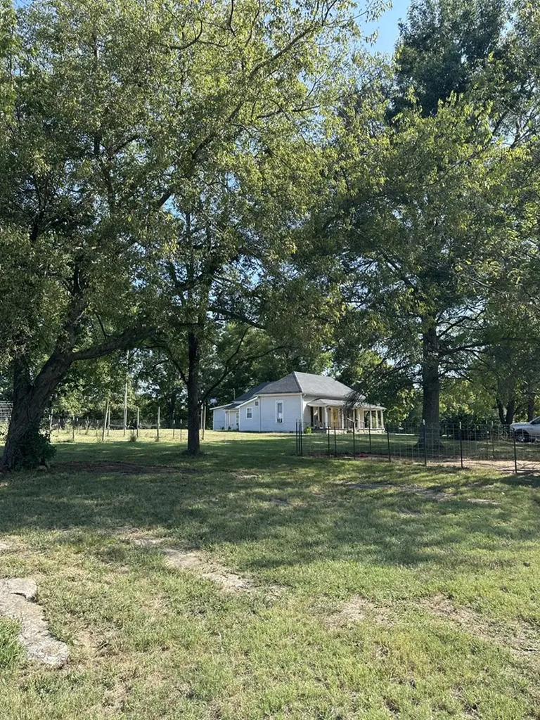 1694 Verona Caney Road Lewisburg TN 37091