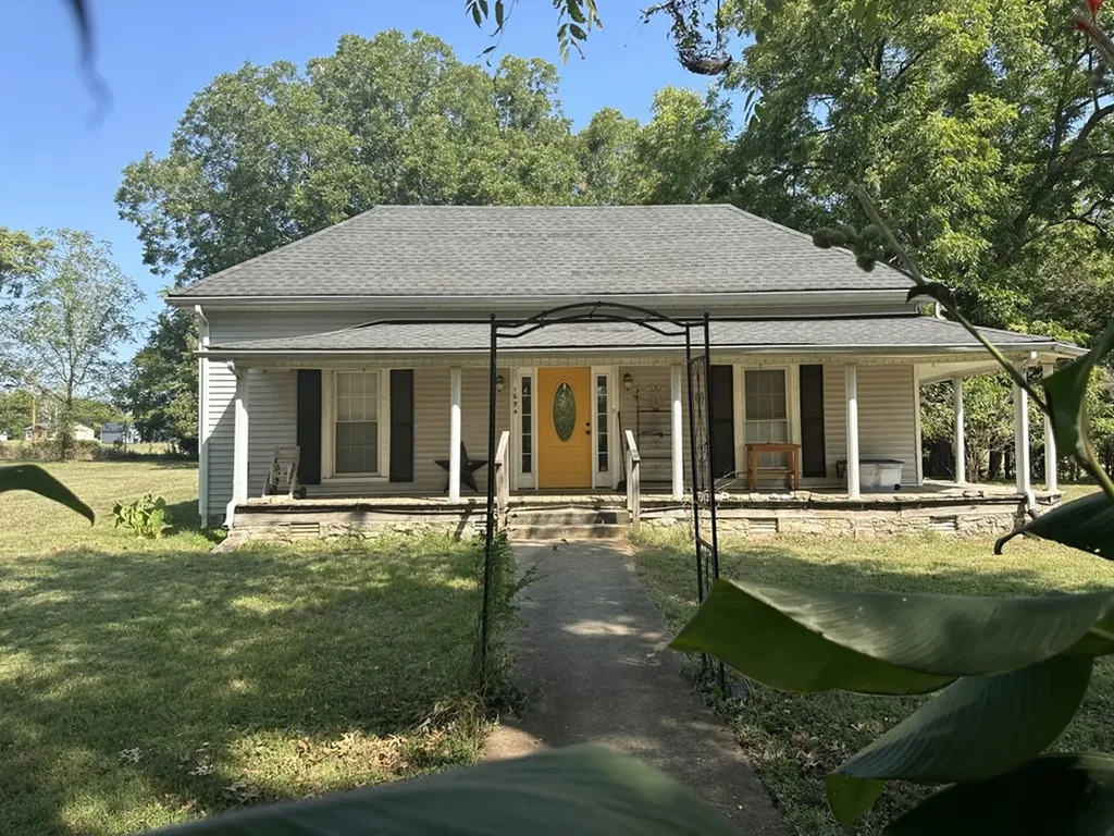 1694 Verona Caney Road Lewisburg TN 37091