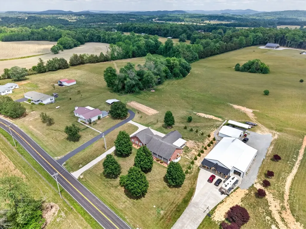 826 Boatman Road Cookeville TN 38506-3306