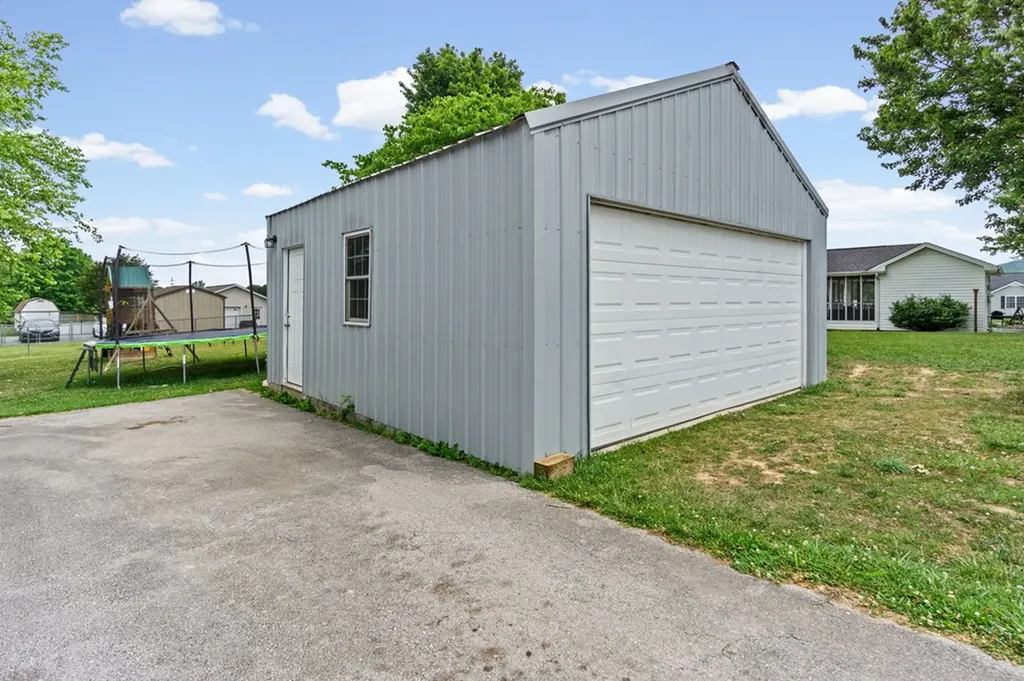 399 Okalona Road Livingston TN 38570