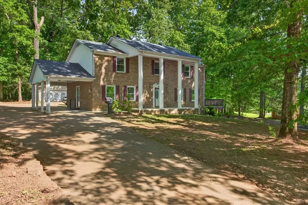 1342 Holladay Cookeville TN 38501