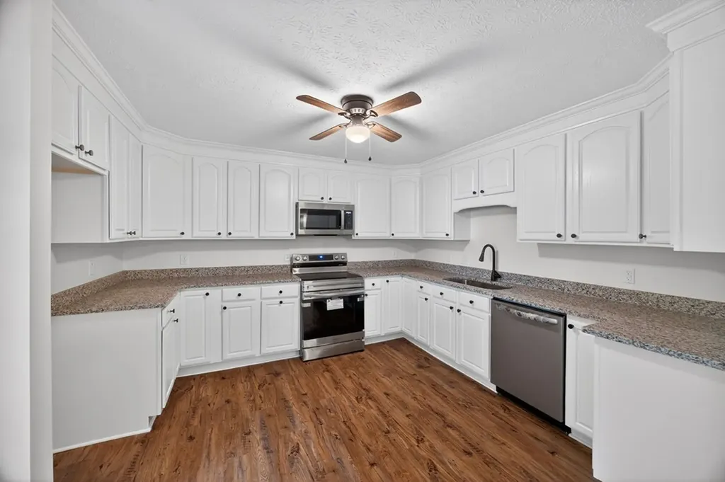 1342 Holladay Cookeville TN 38501